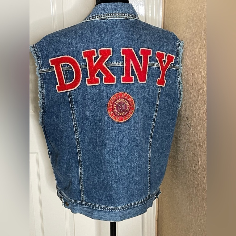 VINTAGE 92’ designer Donna Karan NY unique denim Felt Letterman vest Size 12 - Picture 2 of 12